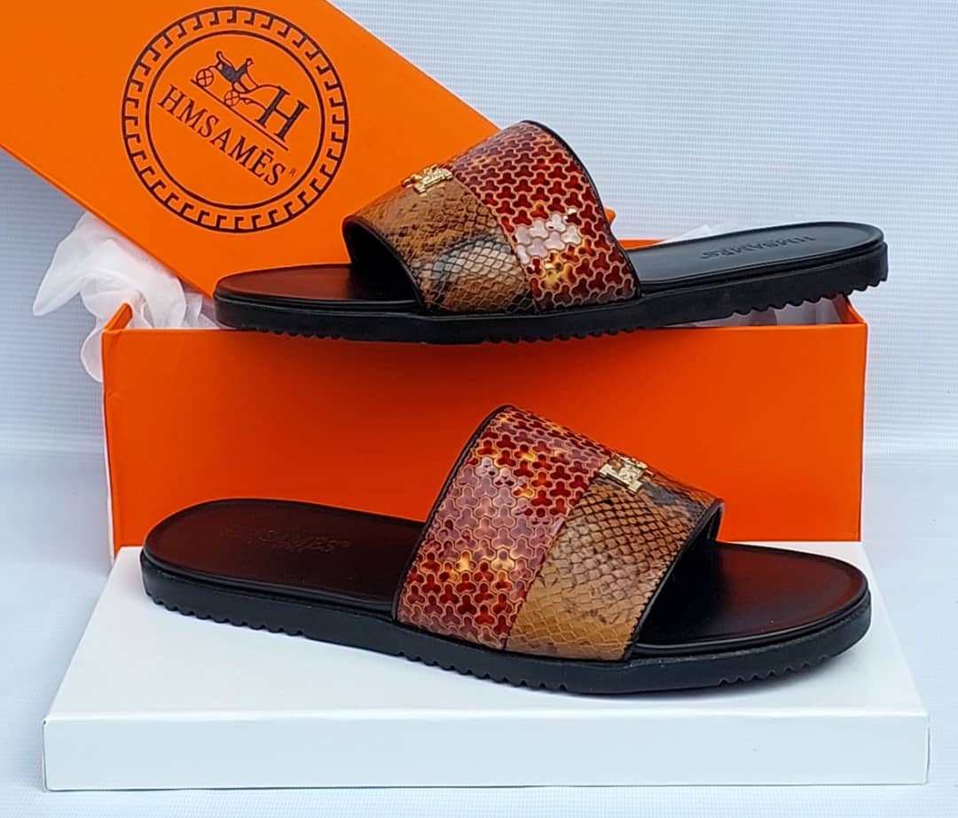 Men's Stylish Slippers (Trendy, High-Quality, Elegant, Fashion-Forward)