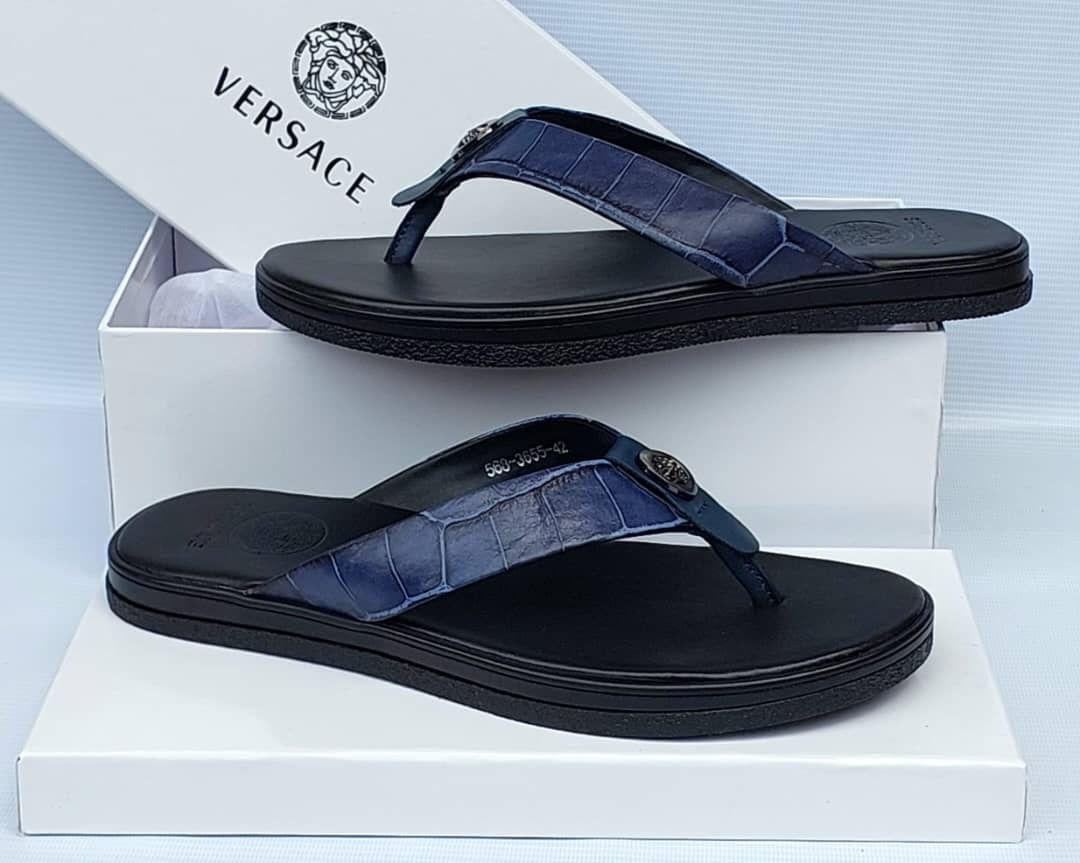 Chic Men's Slippers (Fashionable, Elegant, Modern)