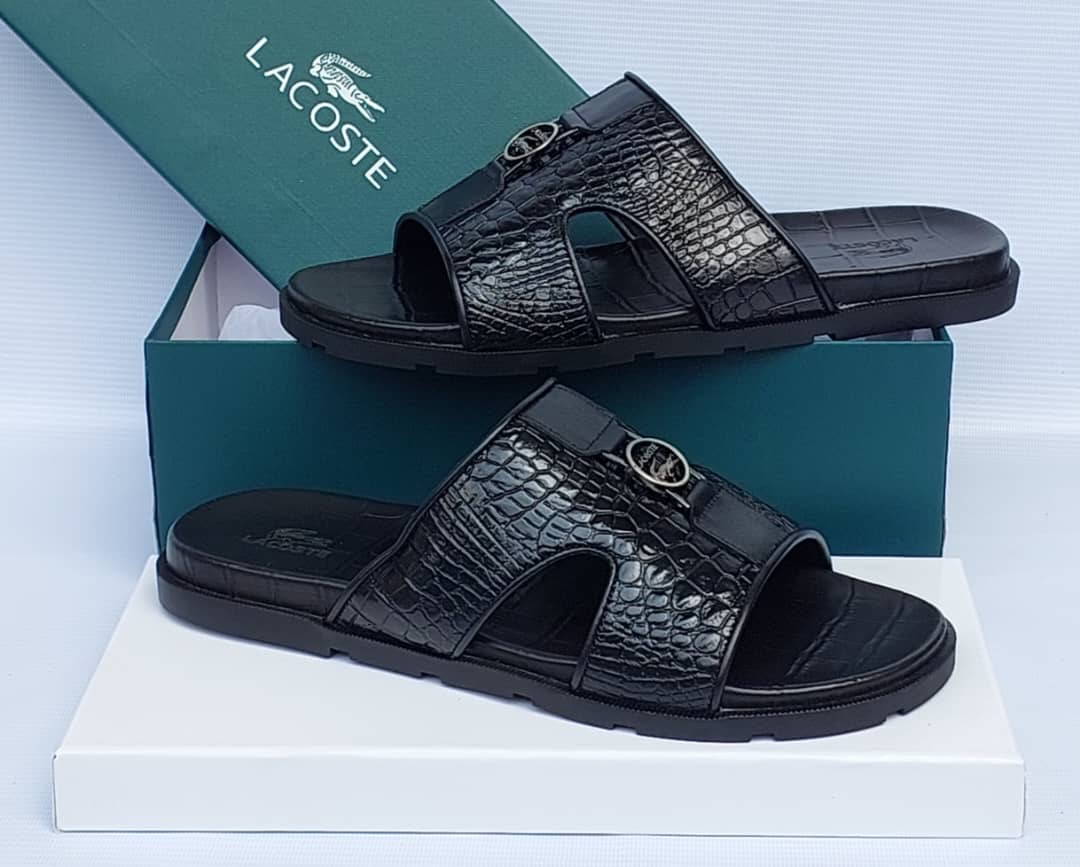 Men's Slippers (Robust, Trendy, Chic, Sophisticated)