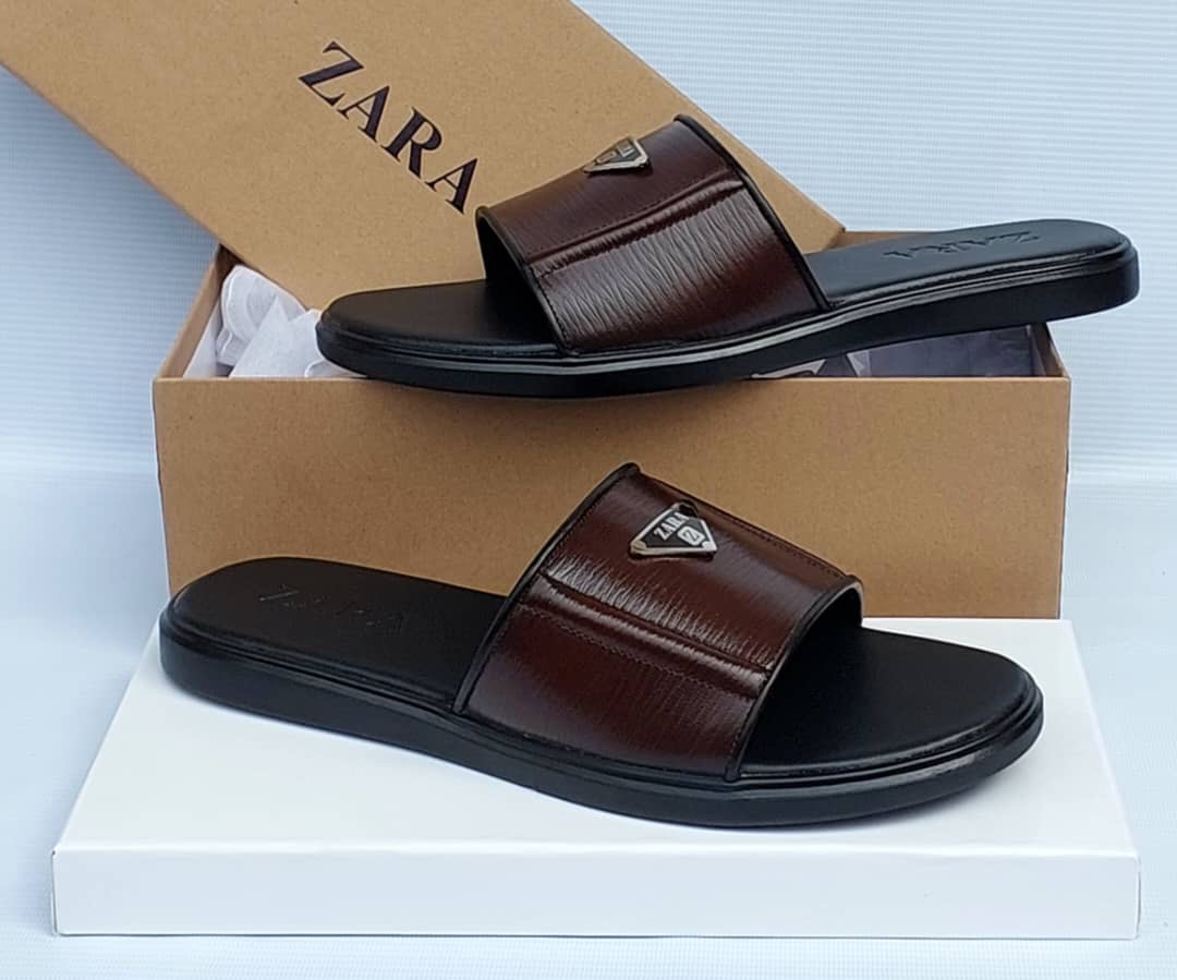 Men's Slippers (Stylish, Long-lasting, High Quality, Elegant)