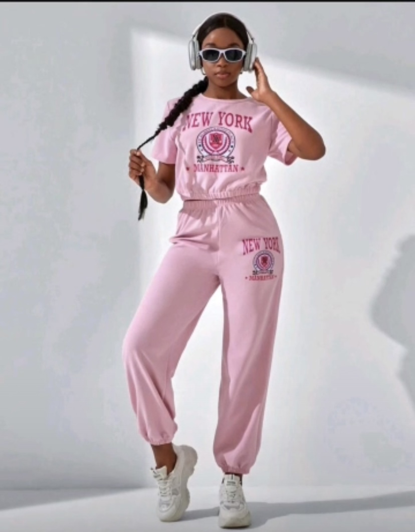 Trendy Two-Piece Outfit for Teenagers: Stylish Trousers and Top (Durable, Elegant, Fashion-Forward)