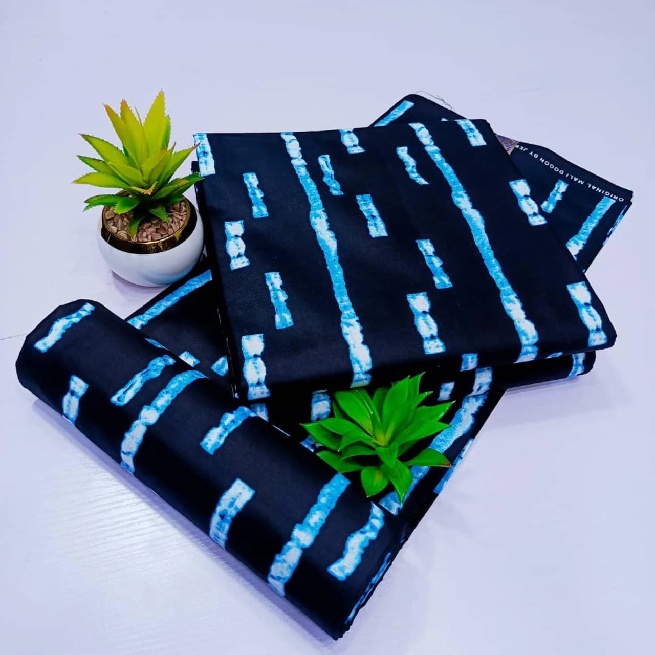 _Chic African Fabric (Trendy, Fashion-Forward, Sophisticated, Long-lasting, Pure Cotton)