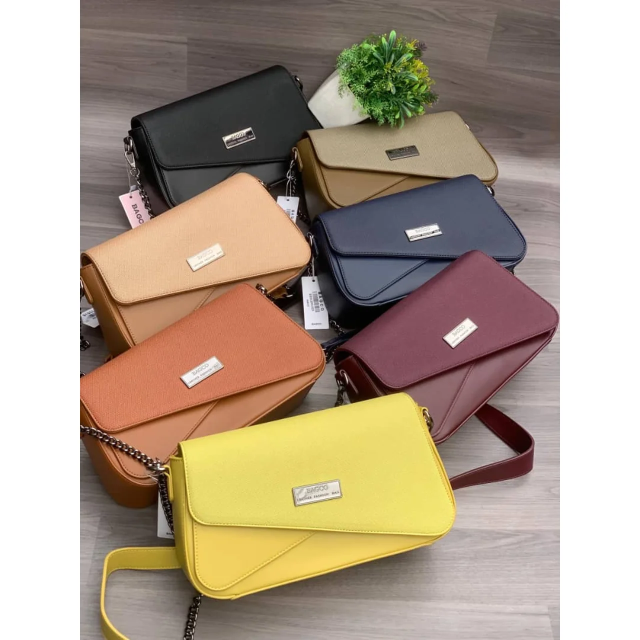 _Chic and Durable Handbags for Women (Trendy, Elegant, Classy, Fashion-Forward)