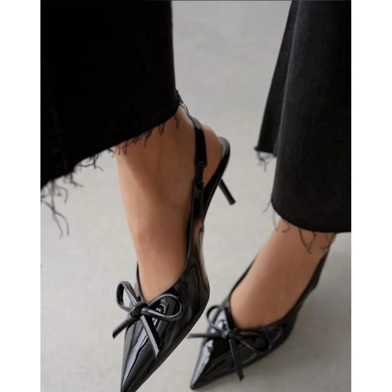 _Chic and Durable Women's Footwear (Stylish and Fashionable)