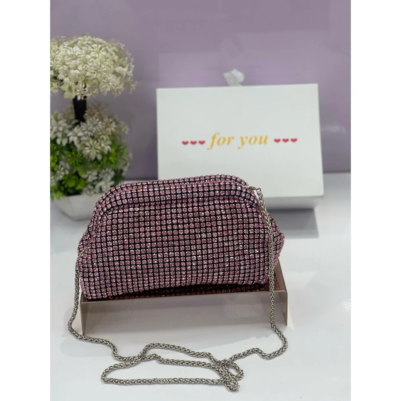 _Chic and Sturdy Women's Clutch Bag (Durable, Elegant, Trendy, Fashion-Forward)