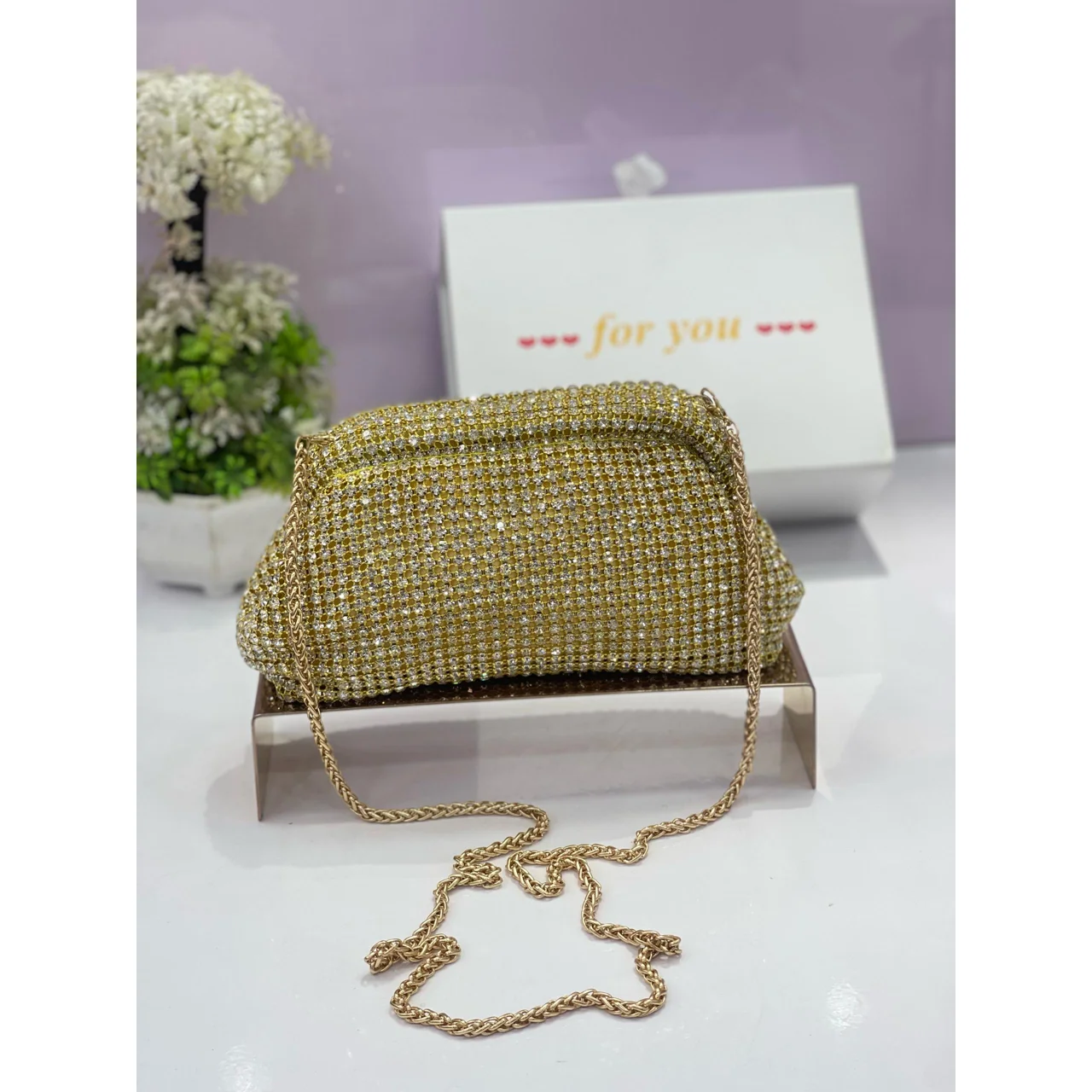 _Chic and Sturdy Women's Clutch Bag (Durable, Elegant, Trendy, Fashion-Forward)