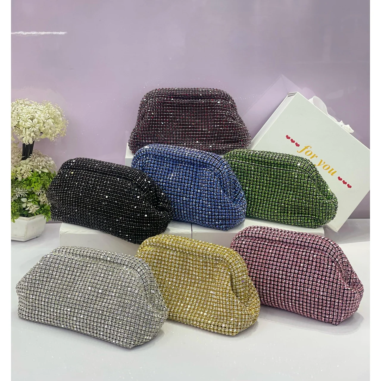 _Chic and Sturdy Women's Clutch Bag (Durable, Elegant, Trendy, Fashion-Forward)