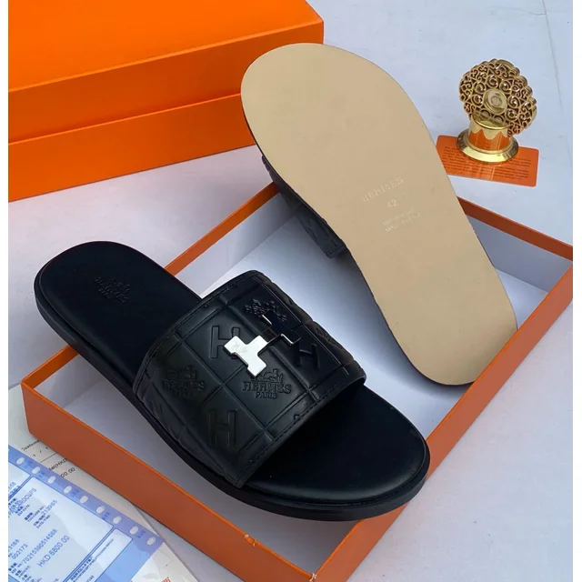 _Chic Men’s Slippers (Elegant, Fashionable, Classy)