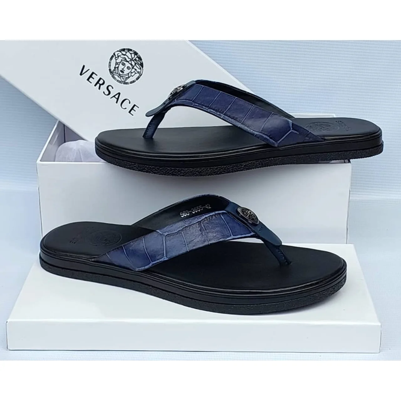 _Chic Men's Slippers (Fashionable, Elegant, Modern)
