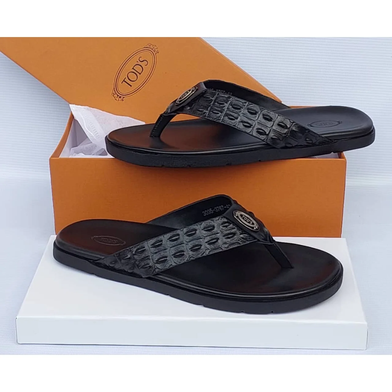_Chic Men's Slippers (Stylish, Long-lasting, Fashion-forward, On-trend)
