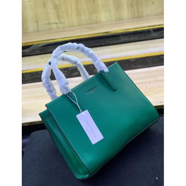 _Chic Women's Chriskalla Handbag (Sleek, Sophisticated, Modern, Resilient, Fashion-Forward)