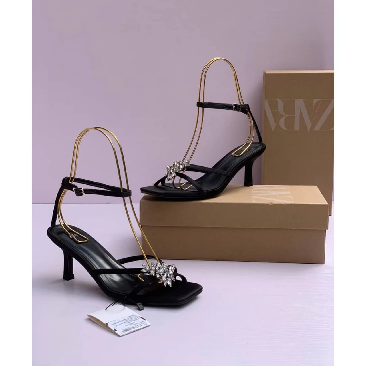 _Chic Women's Footwear from Zara (Trendy, Elegant, Sophisticated, Classy)