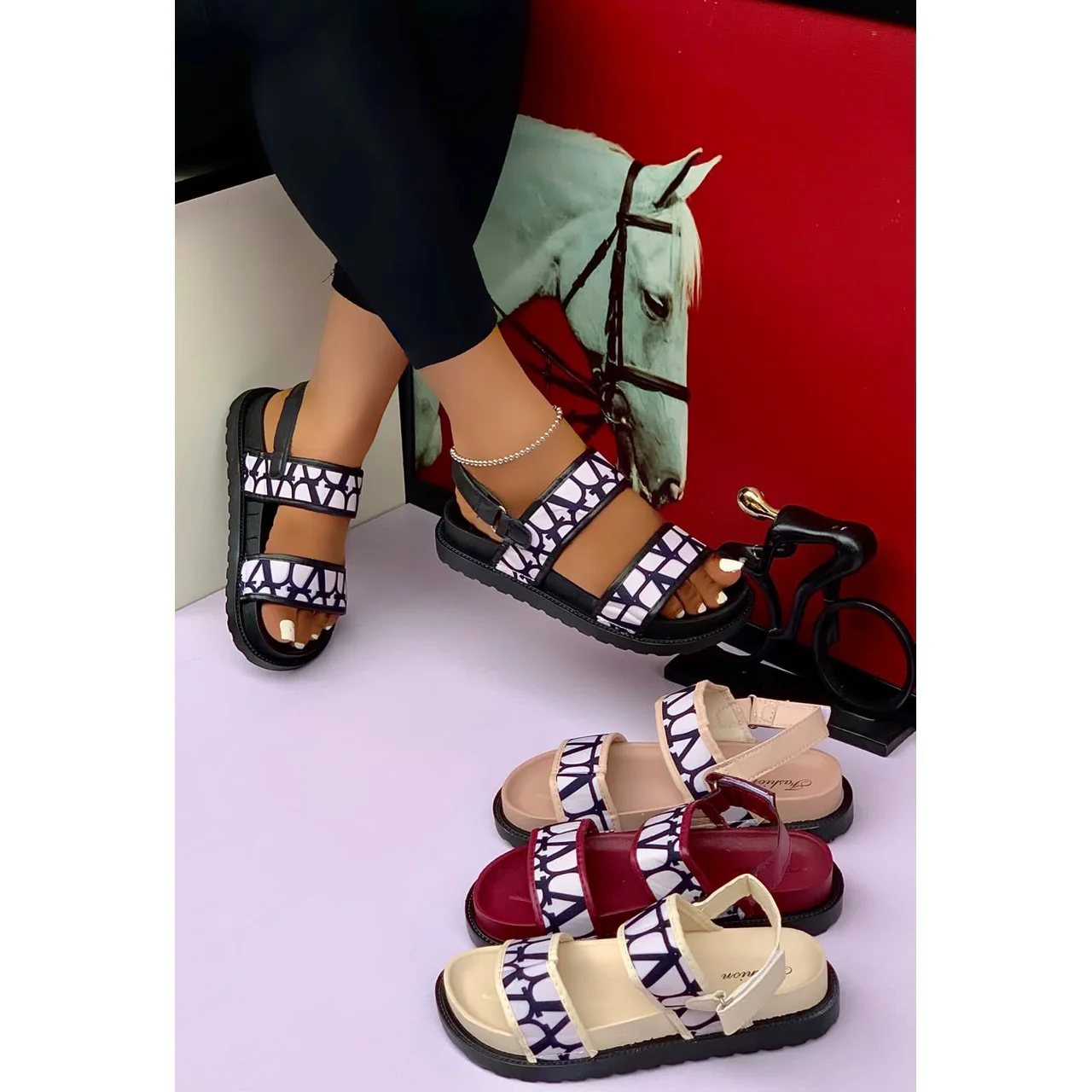_Chic Women's Sandals (Durable, Fashion-Forward, Elegant, Stylish)