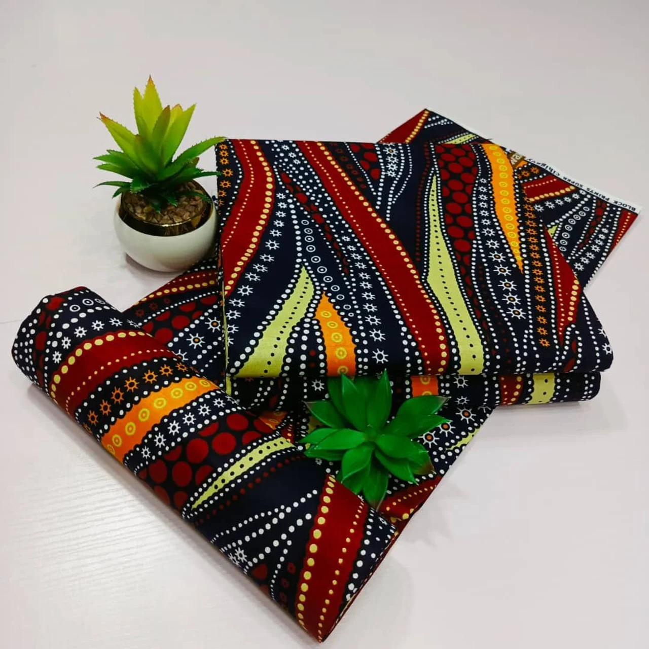_Elegant African Fabric (Chic, 100% Cotton, Stylish, Durable)
