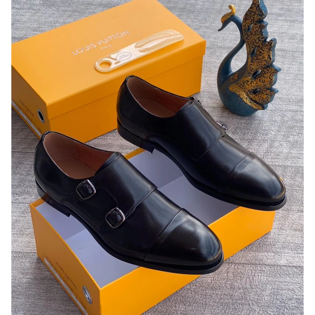 _Elegant Men's Footwear (Chic, Fashionable, Sophisticated, Stylish, Long-lasting)