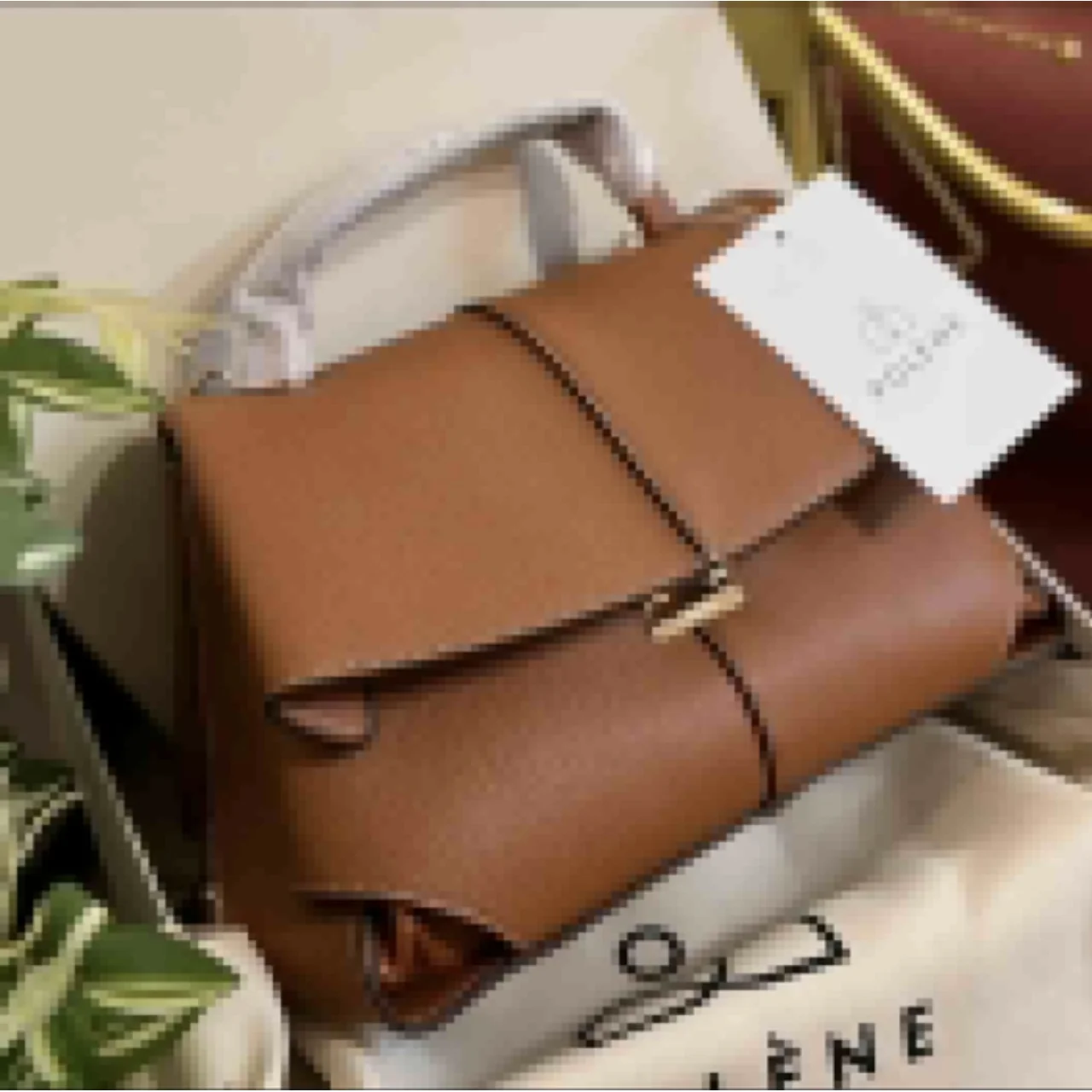 _Elegant Women's Handbag - Stylish, Durable, and High-Quality Classy Accessory