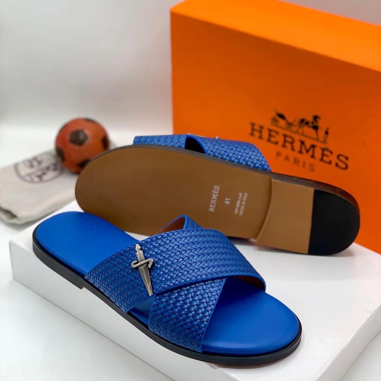 _Fashion-Forward Men's Slippers (Chic, Durable, Stylish, Sophisticated, Elegant) (Trendy, Long-lasting, Classy)