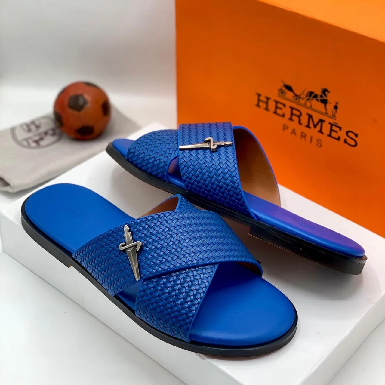 _Fashion-Forward Men's Slippers (Chic, Durable, Stylish, Sophisticated, Elegant) (Trendy, Long-lasting, Classy)