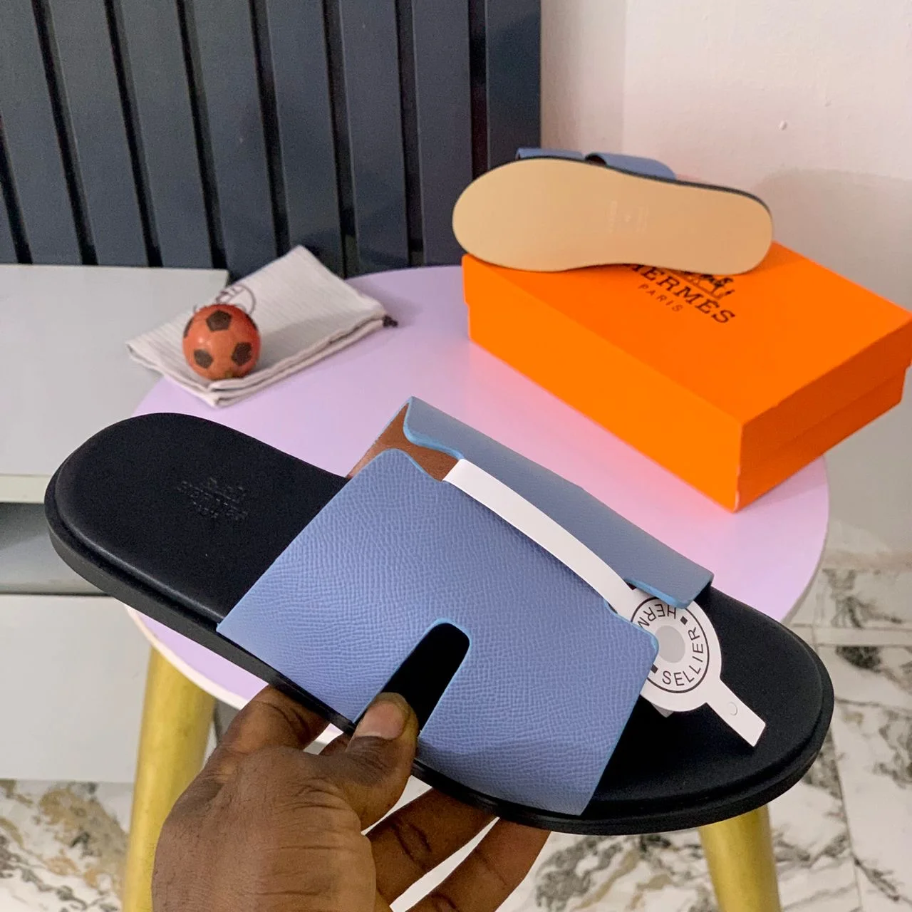 _Men's Hermes Fashionable Slippers (Chic, Elegant, Durable, Trendsetting, Stylish)