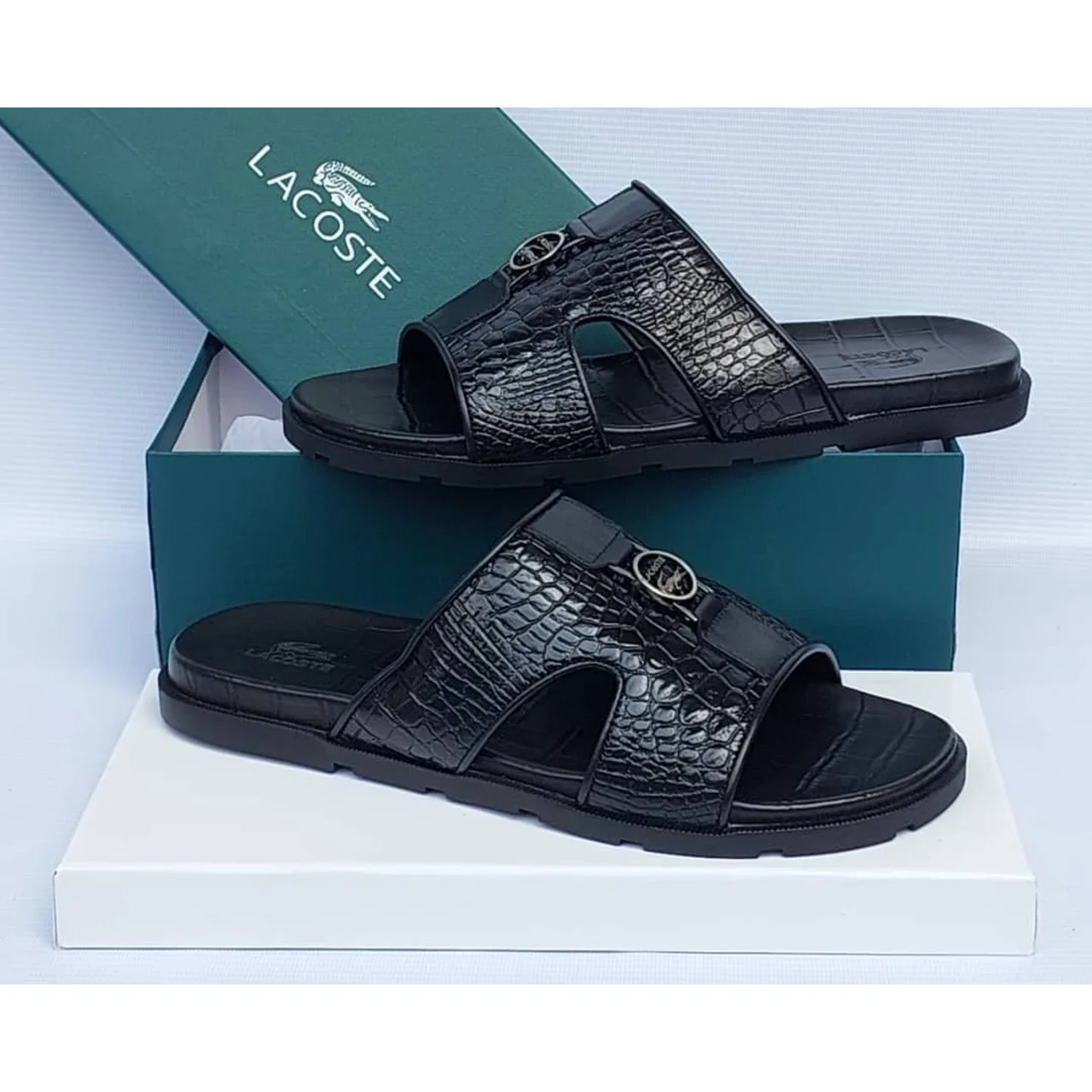 _Men's Slippers (Robust, Trendy, Chic, Sophisticated)