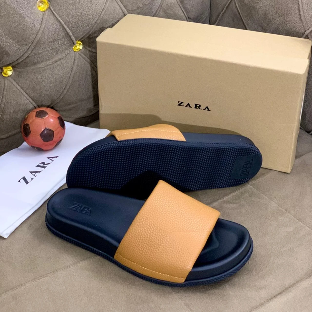 _Men's Sturdy Slippers (Chic, Resilient, Trendy, Sophisticated)