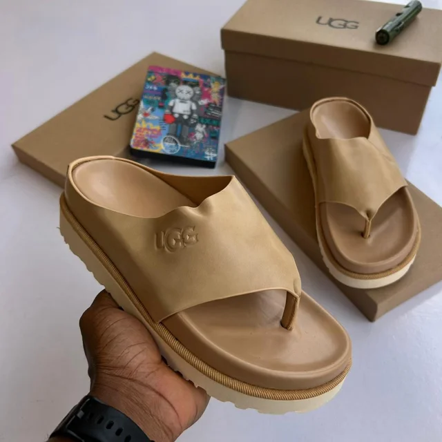 _Men's Stylish Slippers (Chic, Premium Leather, Sophisticated, Refined)