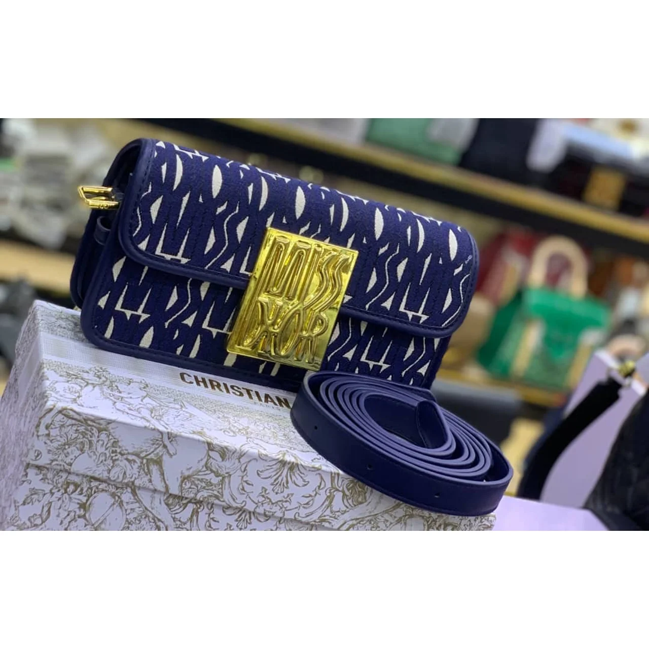 _Miss Dior Midi Handbag (Chic, Sophisticated, Trendy, Fashionable, Long-lasting)