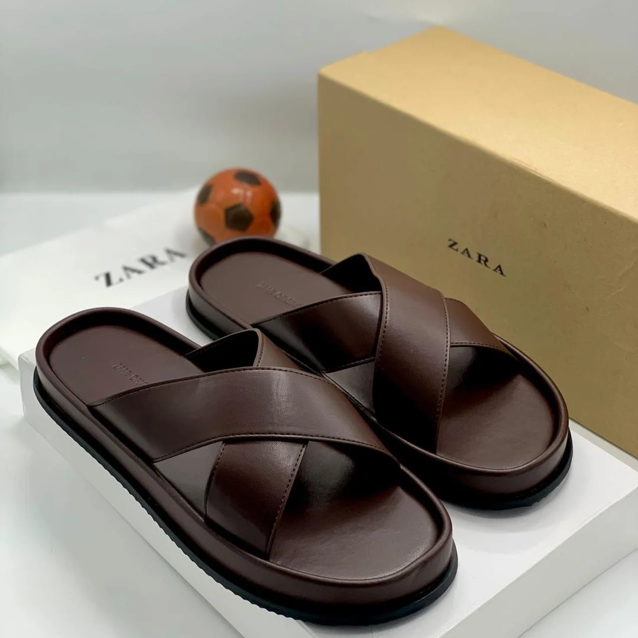_Premium Men's Slippers (Elegant, Fashion-Forward, Durable, Stylish)