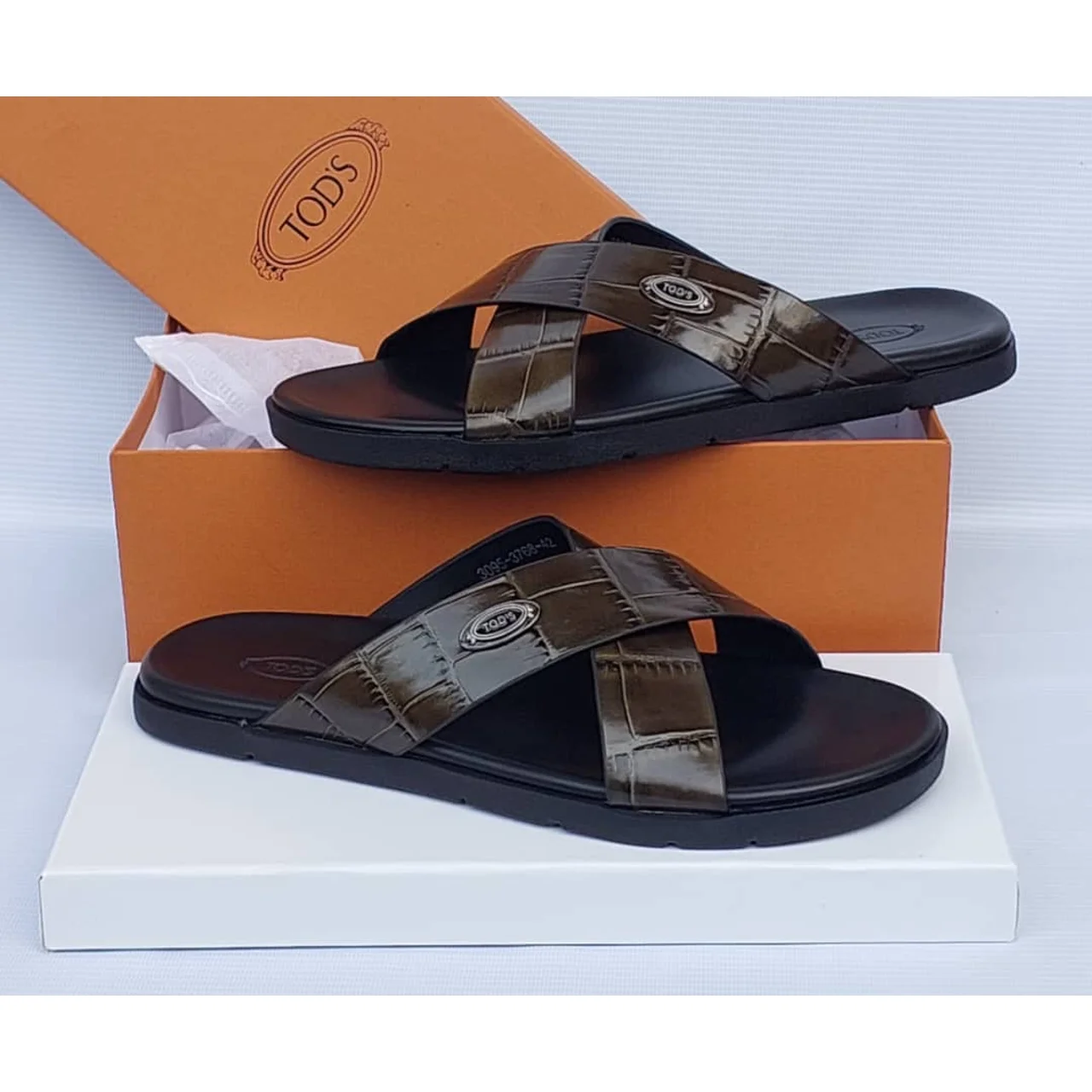 _Premium Men’s Slippers (Elegant, Stylish, Durable, High-Quality)