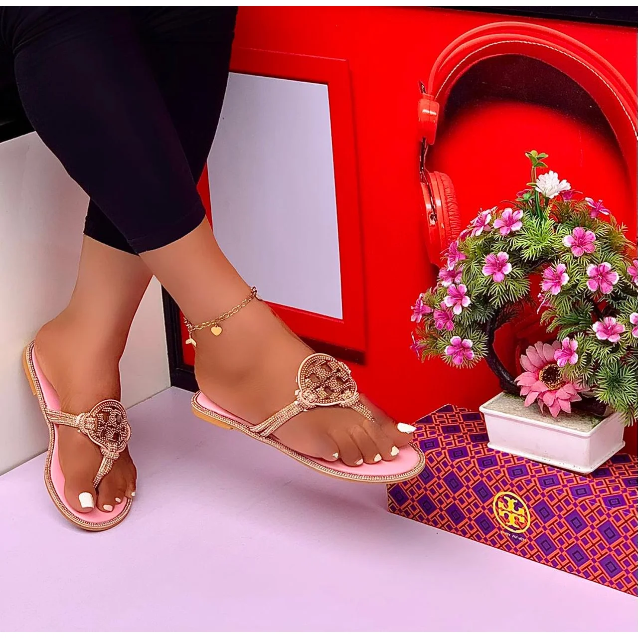 _Premium Women's Slippers (Chic, Sophisticated, Timeless, Long-lasting, Trendy)