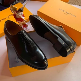 _Charming Men's Footwear (Stylish, Long-lasting, Trendy, Sophisticated)