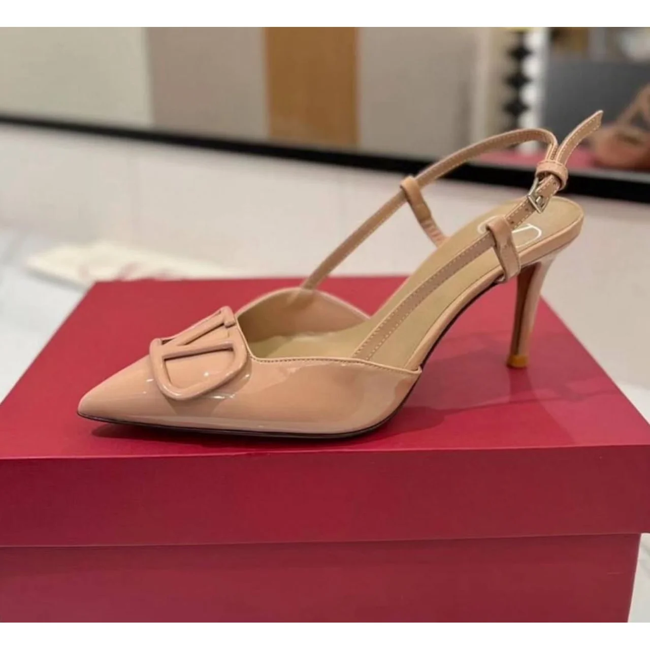 _Sturdy Women's Footwear (Resilient, Stylish, Chic, Sophisticated)