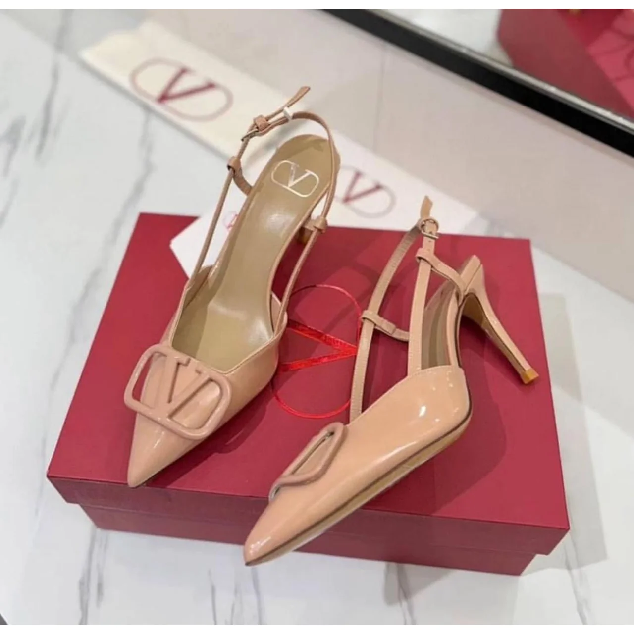 _Sturdy Women's Footwear (Resilient, Stylish, Chic, Sophisticated)