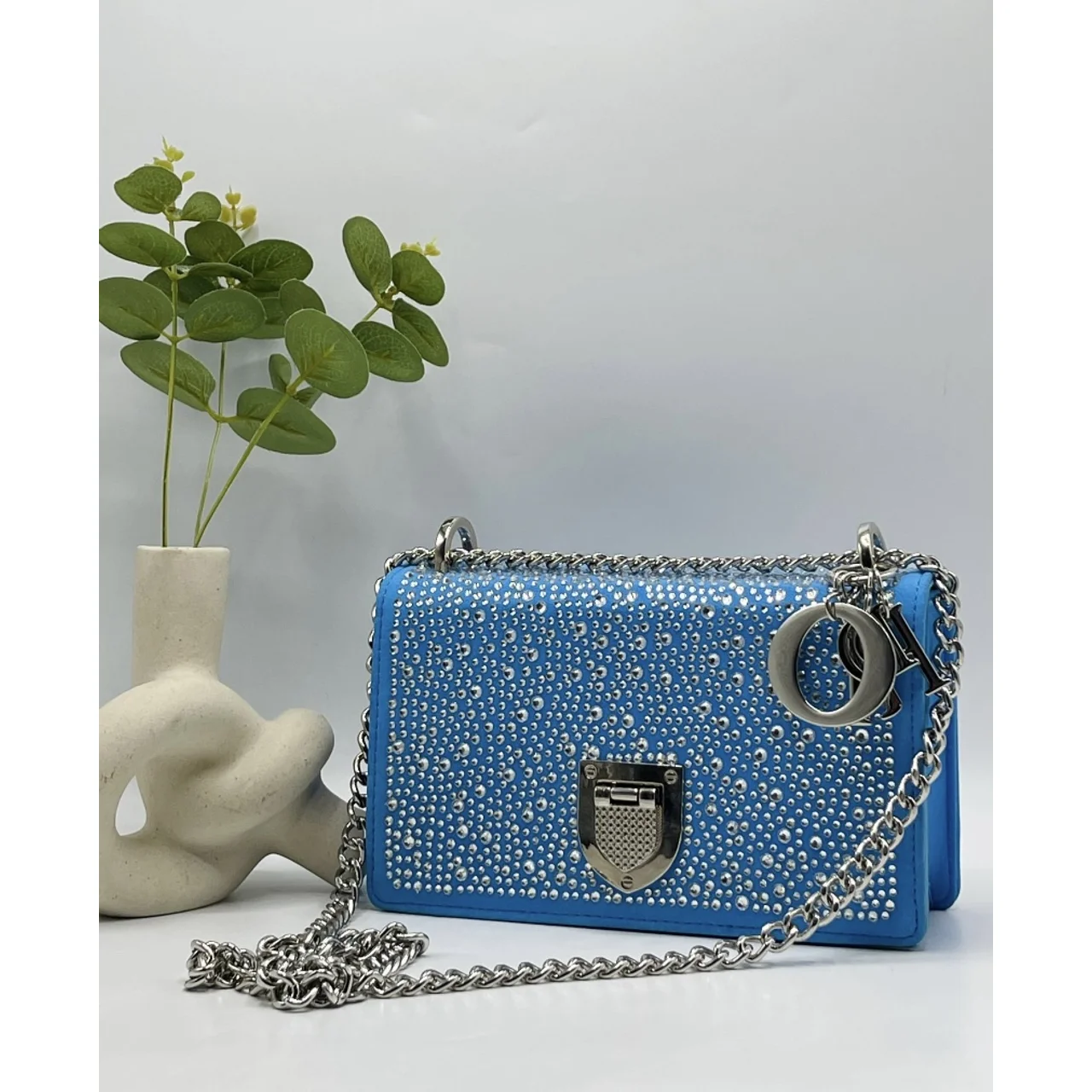 _Sturdy Women's Handbag (Reliable, Chic, Trendy, Elegant)