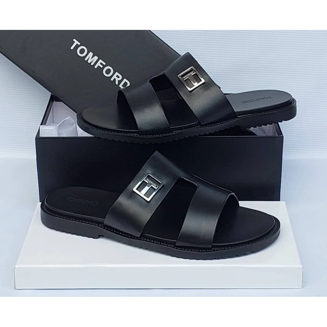 _Stylish Men's Slippers (Chic, Fashion-Forward, Long-lasting)