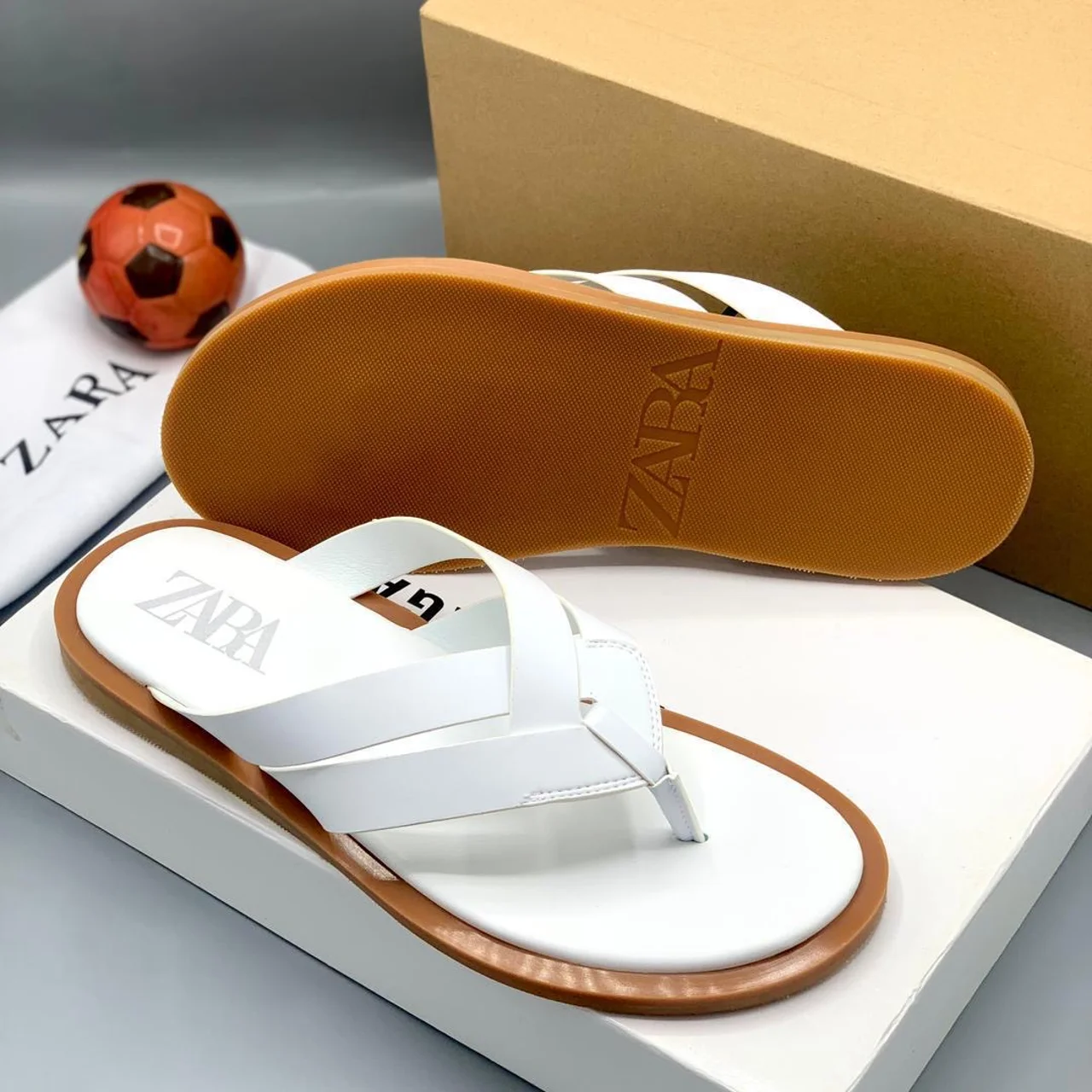 _Stylish Men's Slippers (Chic, Sophisticated, Long-lasting, Fashion-forward)