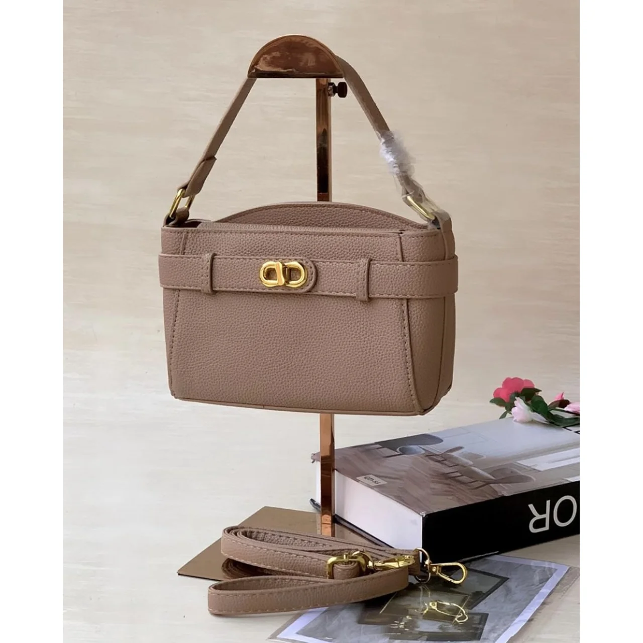 _Women’s Handbag (Chic, Durable, Elegant, Trendy)